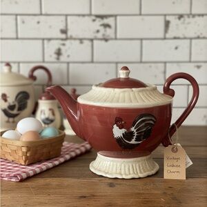 Youngs Inc Vintage Teapot